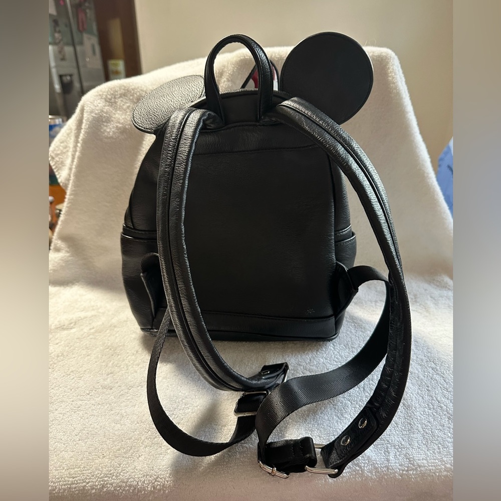 Disney Loungefly Women’s Backpack Minnie Mouse - Picture 2 of 12
